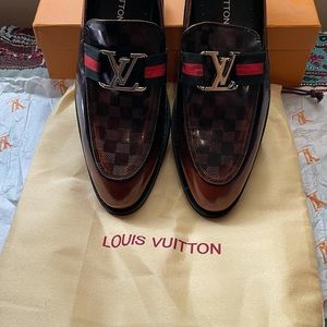 high copy louise vitton shoes size 8.5 brown color